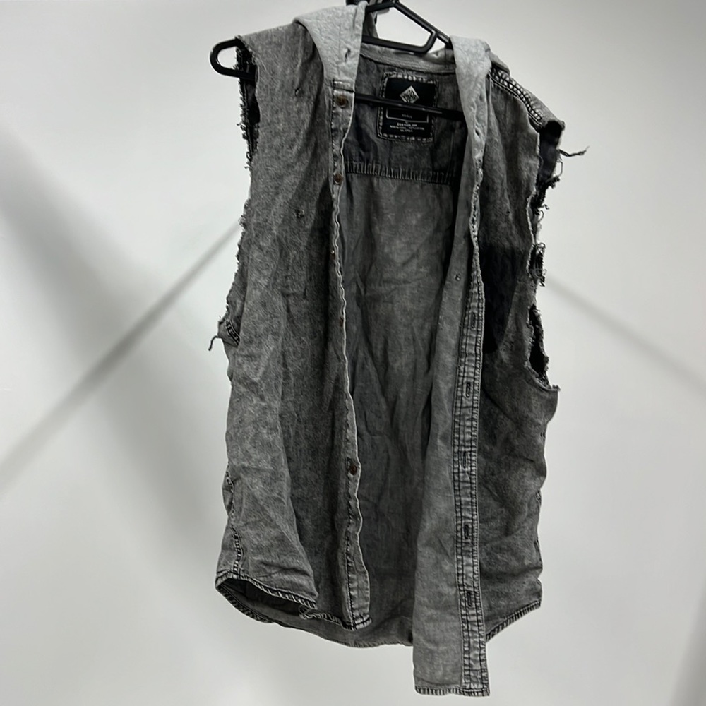 Cut off cotton on hoodie
